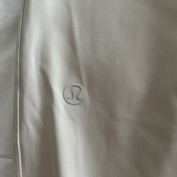 NWOT Lululemon Stretch Luxtreme Jogger *special edition team Canada - Picture 8 of 16